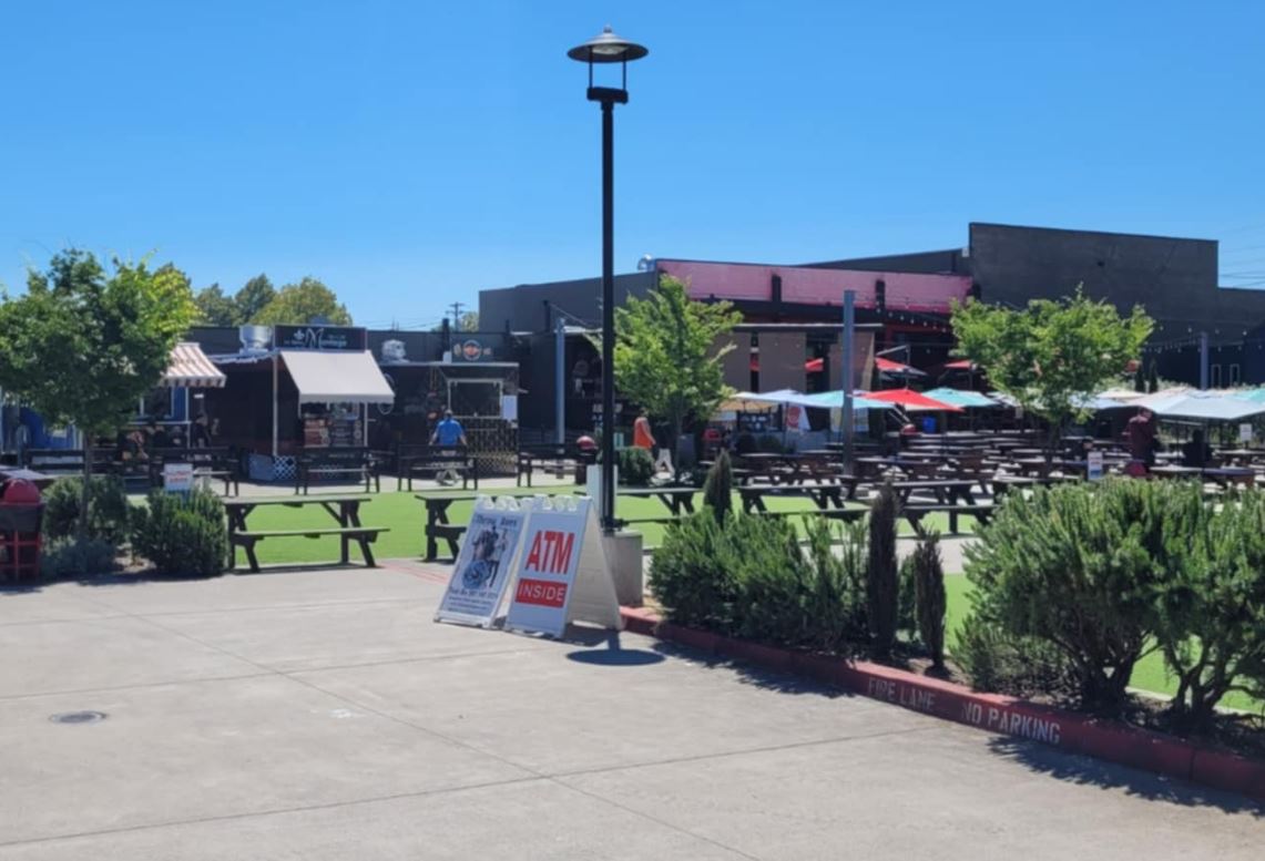 Living in Beaverton Oregon Food Truck Pod